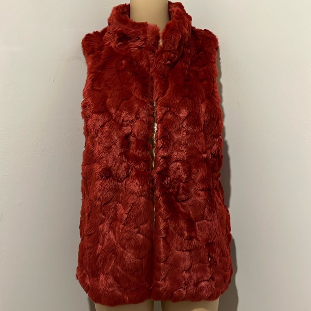 Fur vest
